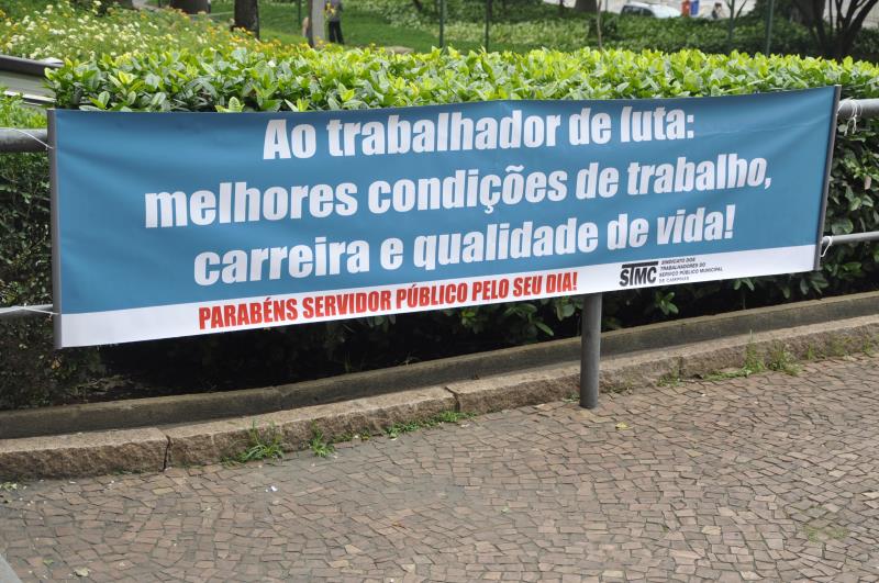DIA DO SERVIDOR – É no serviço público que o Brasil serve os brasileiros!